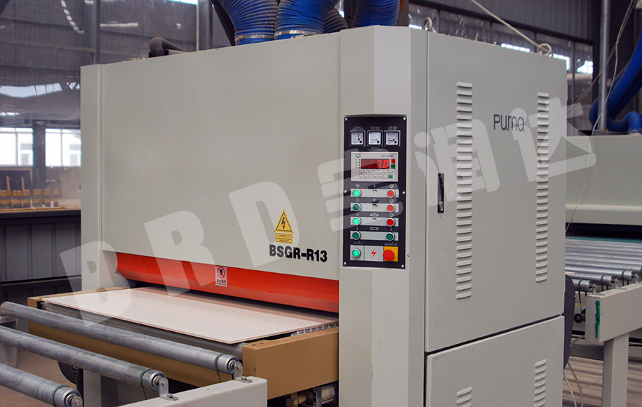 寶潤(rùn)達(dá)保溫一體板UV砂光